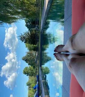 Gina Gershon feet photo thumbnail