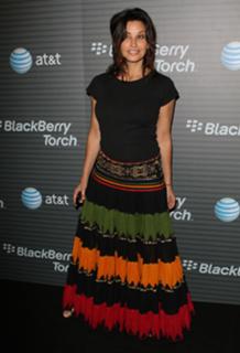 Gina Gershon feet photo thumbnail