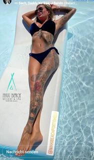 Gina-Lisa Lohfink feet photo thumbnail