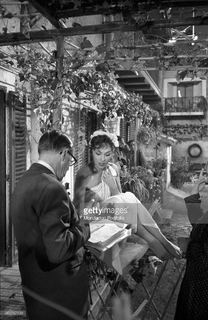 Gina Lollobrigida feet photo thumbnail