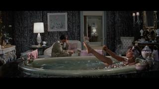 Gina Lollobrigida feet photo thumbnail