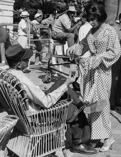 Gina Lollobrigida feet photo thumbnail