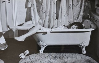 Gina Lollobrigida feet photo thumbnail