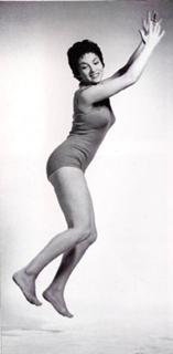 Gina Lollobrigida feet photo thumbnail