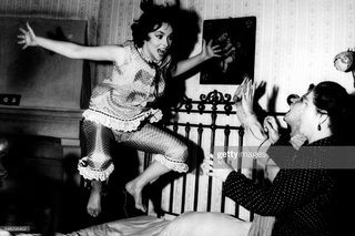 Gina Lollobrigida feet photo thumbnail