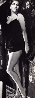 Gina Lollobrigida feet photo thumbnail