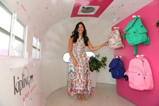 Gina Rodriguez feet photo thumbnail