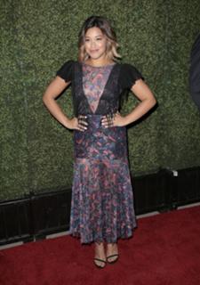 Gina Rodriguez feet photo thumbnail