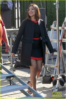 Gina Rodriguez feet photo thumbnail