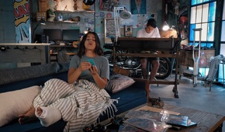 Gina Rodriguez feet photo thumbnail