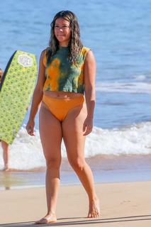 Gina Rodriguez feet photo thumbnail