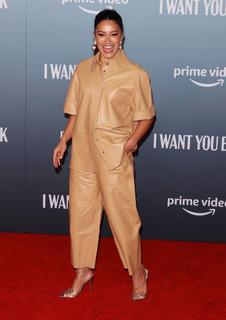 Gina Rodriguez feet photo thumbnail