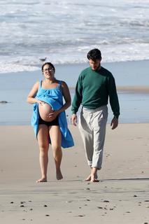 Gina Rodriguez feet photo thumbnail
