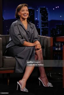 Gina Rodriguez feet photo 4