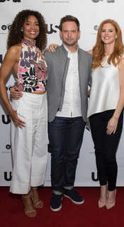 Gina Torres feet photo thumbnail