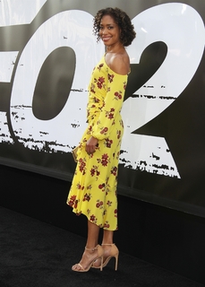 Gina Torres feet photo thumbnail