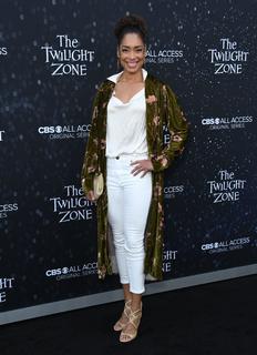 Gina Torres feet photo thumbnail