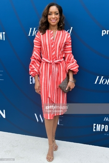 Gina Torres feet photo thumbnail