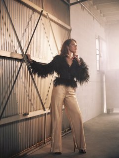 Gina Torres feet photo thumbnail