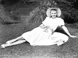 Ginger Rogers feet photo 18