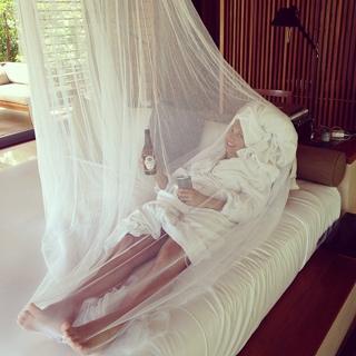 Ginger Zee feet photo thumbnail