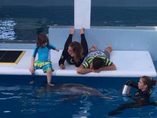 Ginger Zee feet photo thumbnail