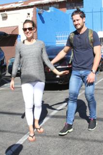 Ginger Zee feet photo thumbnail