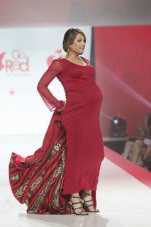 Ginger Zee feet photo thumbnail