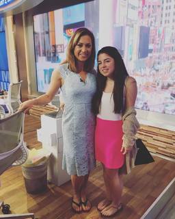 Ginger Zee feet photo thumbnail