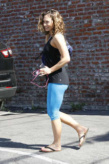 Ginger Zee feet photo thumbnail