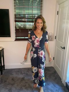 Ginger Zee feet photo thumbnail