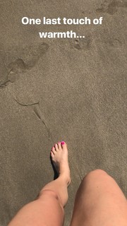 Ginger Zee feet photo thumbnail