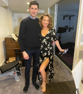 Ginger Zee feet photo thumbnail