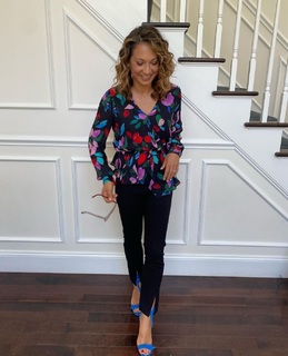 Ginger Zee feet photo thumbnail