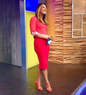 Ginger Zee feet photo thumbnail