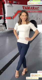 Ginger Zee feet photo thumbnail
