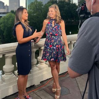 Ginger Zee feet photo thumbnail