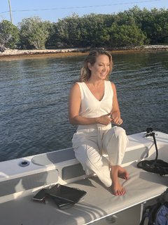 Ginger Zee feet photo thumbnail