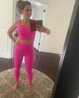 Ginger Zee feet photo thumbnail
