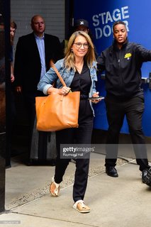 Ginger Zee feet photo thumbnail