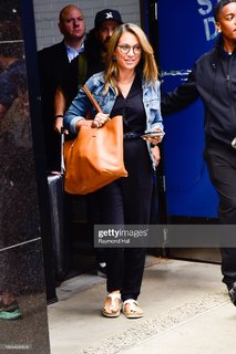 Ginger Zee feet photo thumbnail