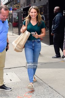 Ginger Zee feet photo thumbnail