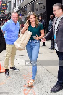 Ginger Zee feet photo thumbnail