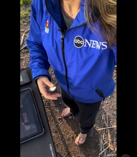 Ginger Zee feet photo thumbnail