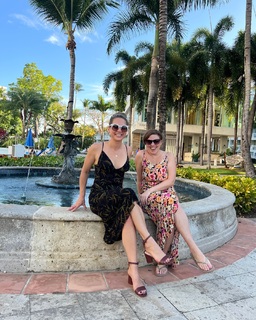 Ginger Zee feet photo thumbnail