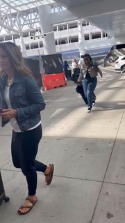 Ginger Zee feet photo thumbnail