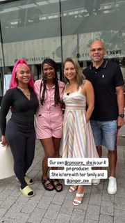 Ginger Zee feet photo thumbnail