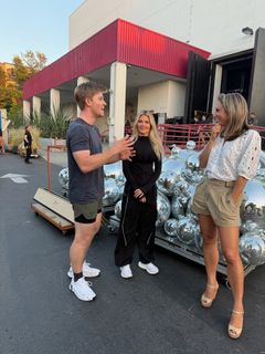 Ginger Zee feet photo thumbnail