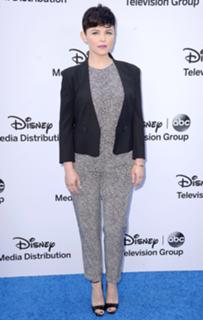Ginnifer Goodwin feet photo thumbnail