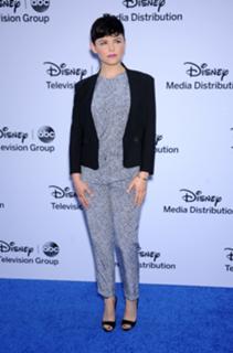 Ginnifer Goodwin feet photo thumbnail